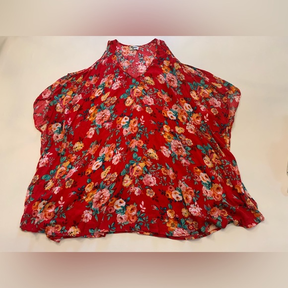 Show Me Your MUMU Pet a Boo tunic red floral, small, cold shoulder (H) - Picture 2 of 5